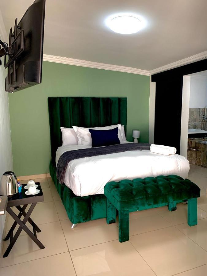 Thamani Guest House Randfontein 外观 照片