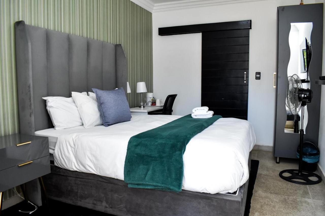 Thamani Guest House Randfontein 外观 照片